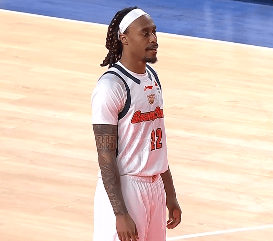 广东73-88北京!球员评分:2人满分,1人良好,4人不合格